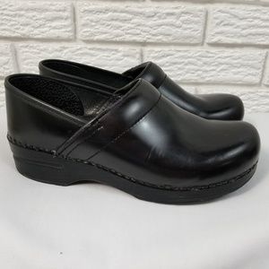 Dansko Professional Clogs 39 US 8.5-9 Black